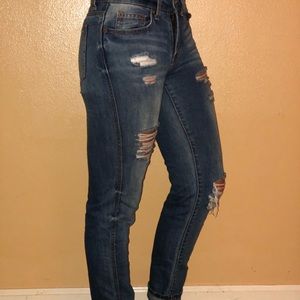 Aéropostale Boyfriend Ripped Jeans